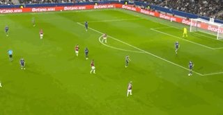 1792107830589055887.gif 4.gif